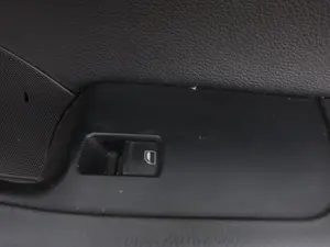 Foto de MANDO ELEVALUNAS DELANTERO DERECHO AUDI A6 BERLINA (4F2) 4.2 V8 40V (335 CV / 246 KW)