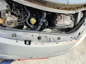 Foto de PANEL FRONTAL RENAULT SCENIC II (JM) 1.9 dCi Diesel (120 CV / 88 KW)