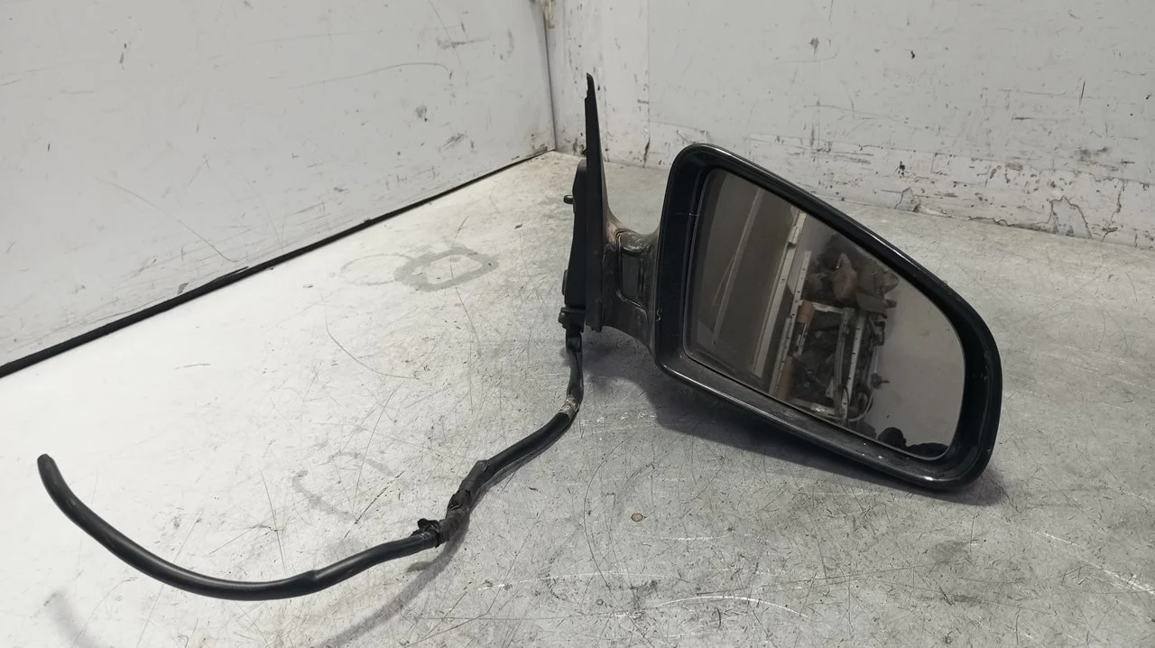 Foto de RETROVISOR DERECHO AUDI A6 BERLINA (4F2) 2.0 TDI (140 CV / 103 KW) referencia 448506