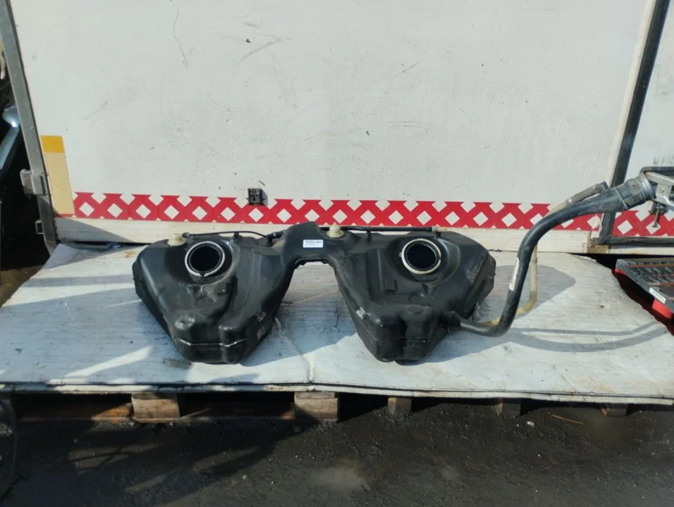 Foto de DEPOSITO COMBUSTIBLE BMW SERIE M6 COUPE (E63) 5.0 CAT (507 CV / 373 KW)