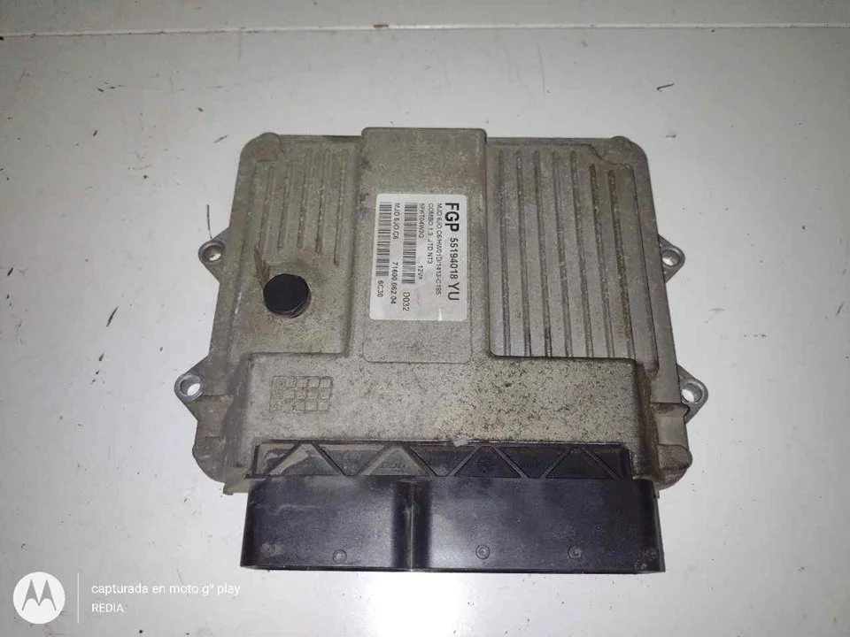 Foto de CENTRALITA MOTOR UCE OPEL CORSA C 1.3 16V CDTI CAT (Z 13 DT / LN9) (69 CV / 51 KW) referencia 55194018