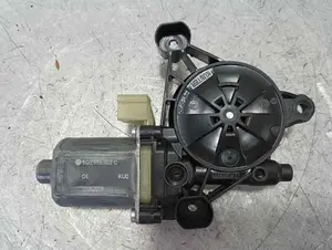 Foto de MOTOR ELEVALUNAS DELANTERO DERECHO PORSCHE MACAN (95BA) referencia 5Q0959802C
