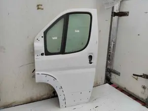 Foto de PUERTA DELANTERA IZQUIERDA PEUGEOT BOXER (333/335) FURGÓN TECHO ELEVADO BAT.4035MM 3.0 HDI FAP CAT (146 CV / 107 KW) foto 9