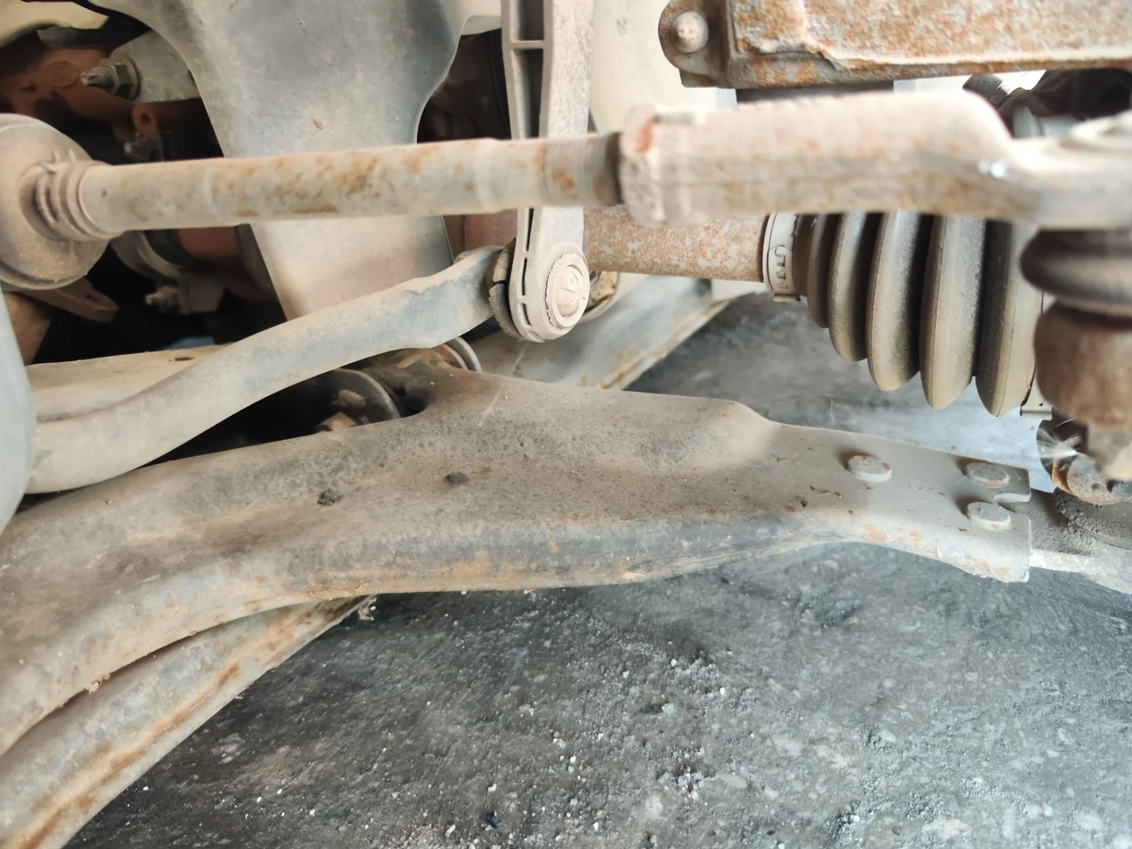 Foto de BRAZO SUSPENSION DELANTERO DERECHO FORD MONDEO BERLINA (GE) 2.0 TDCi CAT (131 CV / 96 KW)