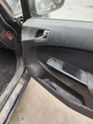 Foto de ELEVALUNAS DELANTERO DERECHO OPEL CORSA D 1.3 16V CDTI (75 CV / 55 KW)