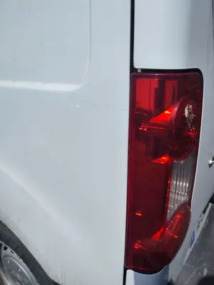 Foto de PILOTO TRASERO IZQUIERDO CITROEN BERLINGO FURGÓN 1.6 16V HDi FAP (90 CV / 66 KW) referencia 6350FJ foto 2