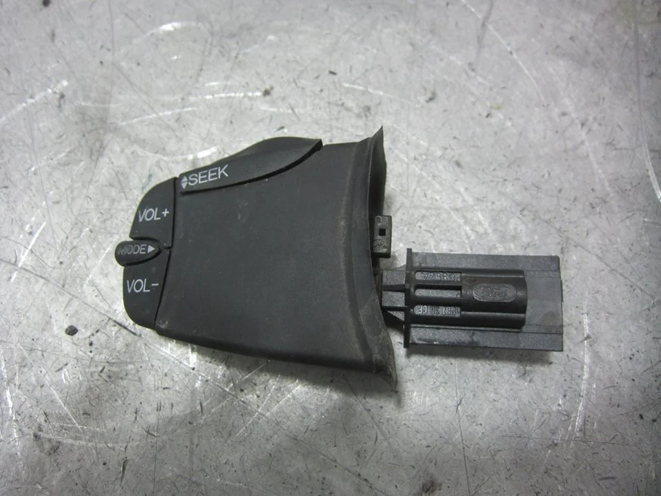 Foto de MANDO MULTIFUNCION FORD FIESTA (CBK) 1.4 TDCi CAT (68 CV / 50 KW) referencia 98AB14K147AD