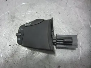 Foto de MANDO MULTIFUNCION FORD FIESTA (CBK) 1.4 TDCi CAT (68 CV / 50 KW) referencia 98AB14K147AD