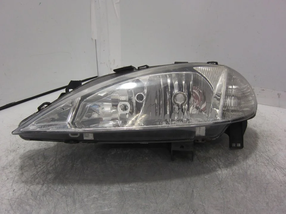 Foto de FARO IZQUIERDO RENAULT MEGANE I FASE 2 COUPE (DA...) referencia 085511131L