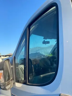 Foto de LUNA DELANTERA IZQUIERDA CITROEN JUMPER COMBI