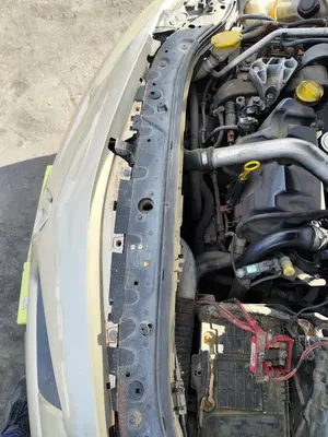 Foto de PANEL FRONTAL RENAULT MEGANE II COUPE/CABRIO 1.5 dCi Diesel (106 CV / 78 KW)