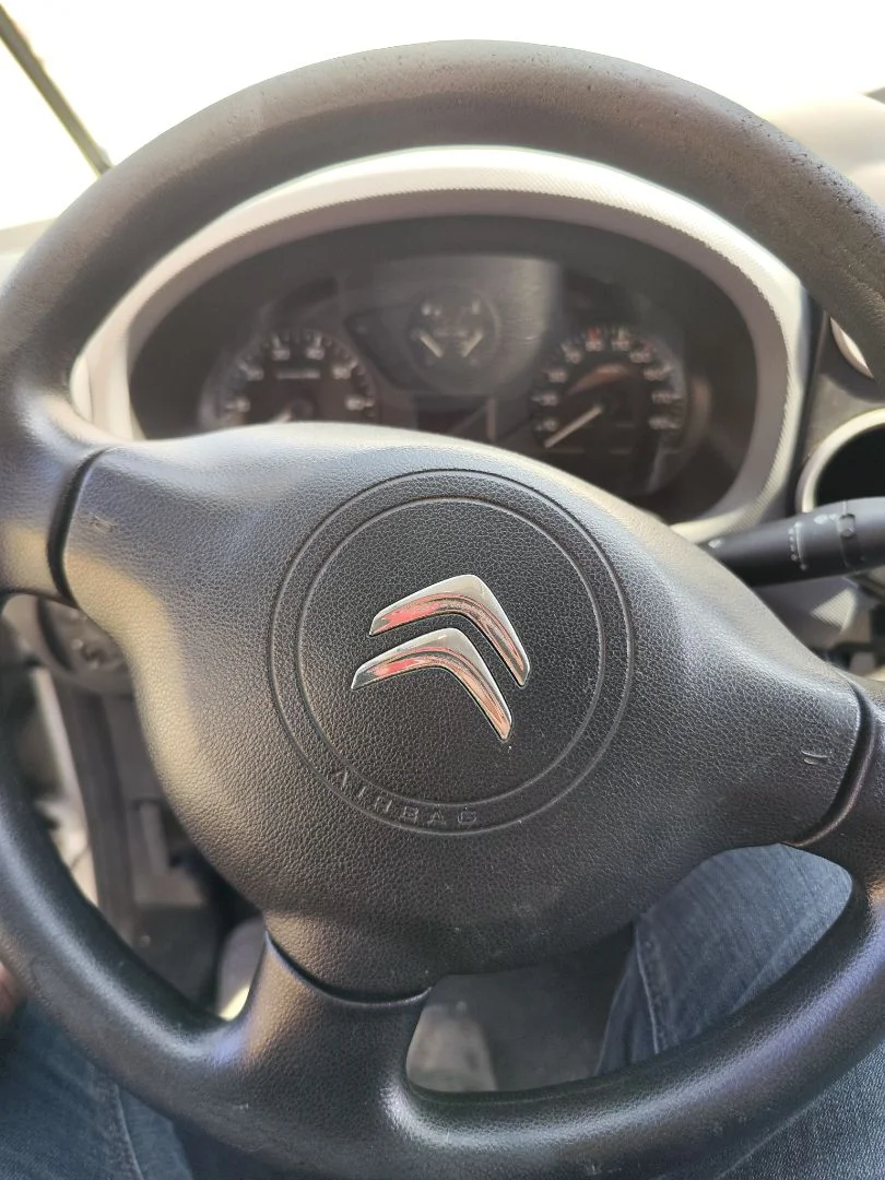 Foto de AIRBAG DELANTERO IZQUIERDO CITROEN BERLINGO FURGÓN 1.6 16V HDi FAP (75 CV / 55 KW)