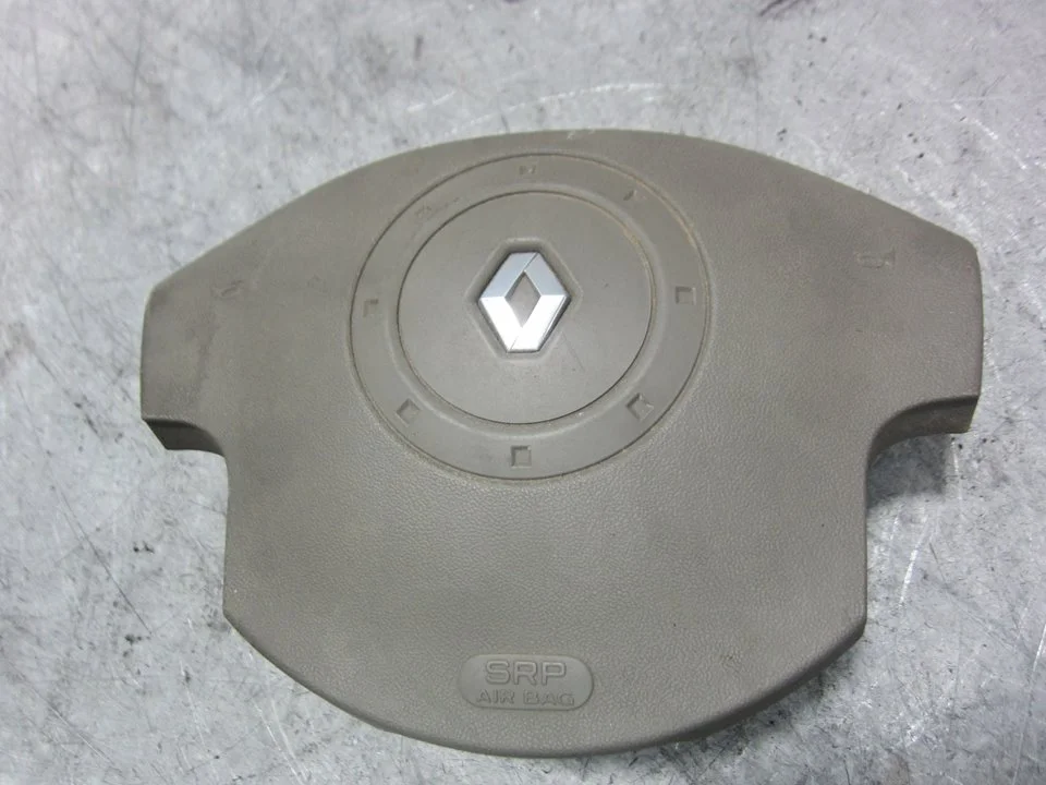 Foto de AIRBAG DELANTERO IZQUIERDO RENAULT MEGANE II BERLINA 3P 1.9 dCi Diesel (120 CV / 88 KW) referencia 8200301516