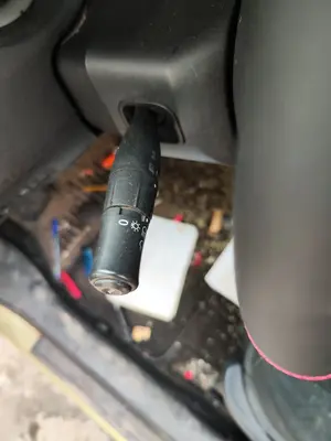 Foto de MANDO INTERMITENTES RENAULT MEGANE II BERLINA 5P 1.6 CAT (113 CV / 83 KW)