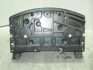 Foto de CUADRO INSTRUMENTOS OPEL ZAFIRA B 1.9 CDTI (120 CV / 88 KW) referencia 13216684 foto 2