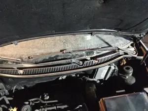 Foto de BRAZO LIMPIA DELANTERO IZQUIERDO VOLKSWAGEN POLO IV (9N1)
