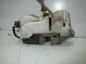 Foto de CERRADURA PUERTA TRASERA DERECHA SEAT IBIZA (6K1) 1.4 (60 CV / 44 KW) referencia 6K4839016 foto 2