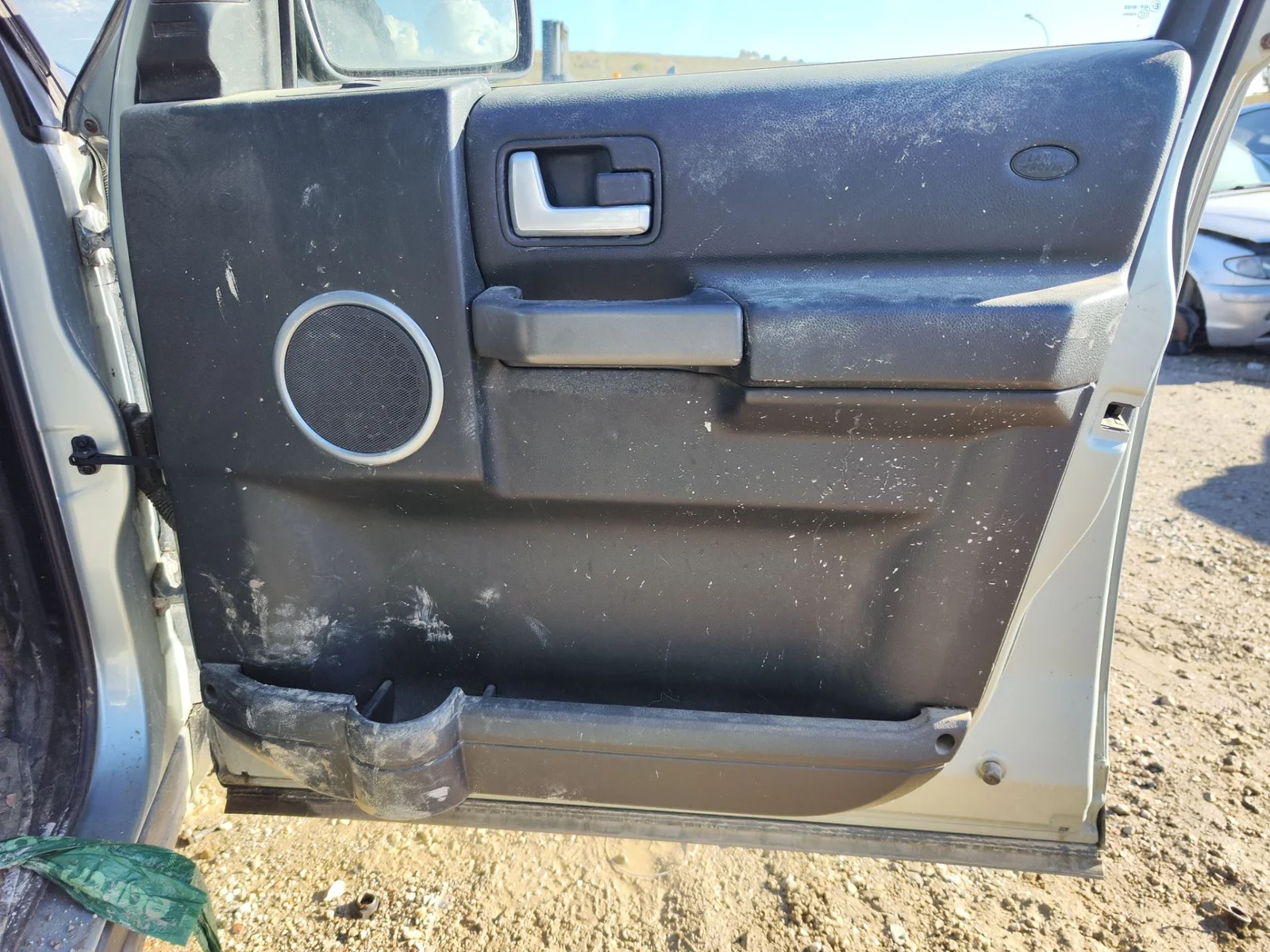 Foto de GUARNECIDO PUERTA DELANTERA DERECHA LAND ROVER DISCOVERY 2.7 Td V6 CAT (190 CV / 140 KW)