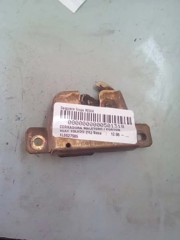 Foto de CERRADURA MALETERO / PORTON SEAT TOLEDO (1L) 1.8 CAT (ABS. ADZ) (90 CV / 66 KW) referencia 1L0827505