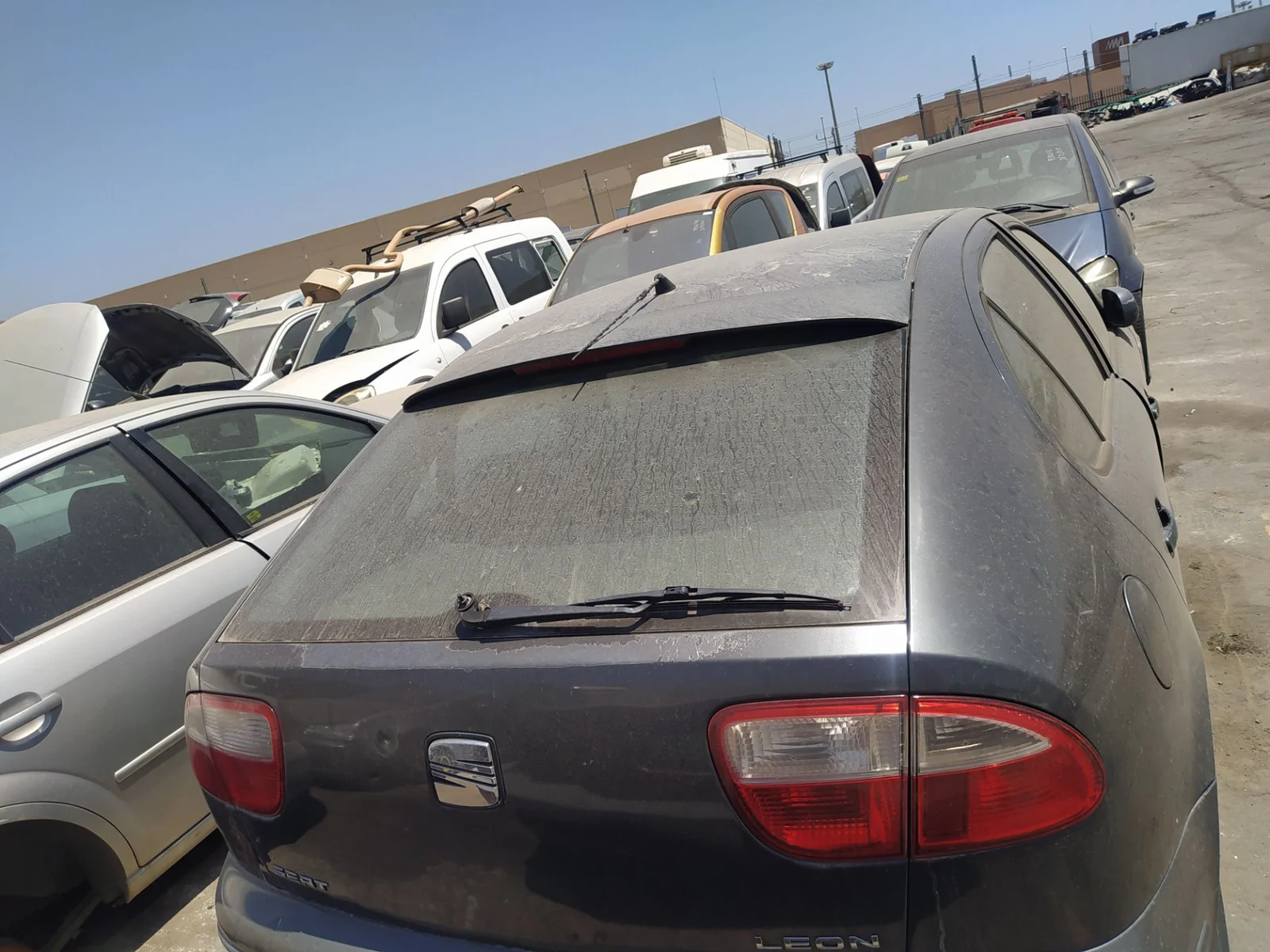 Foto de BASE DE ANTENA SEAT LEON (1M1) 1.9 TDI (90 CV / 66 KW)