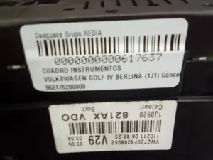 Foto de CUADRO INSTRUMENTOS VOLKSWAGEN GOLF IV BERLINA (1J1)(10.1997) 1.6 (101 CV / 74 KW) referencia 962476280000 foto 3
