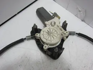 Foto de ELEVALUNAS DELANTERO IZQUIERDO RENAULT CLIO II FASE II (B/CB0) 1.5 dCi Diesel (82 CV / 60 KW) referencia 8200209885 foto 2