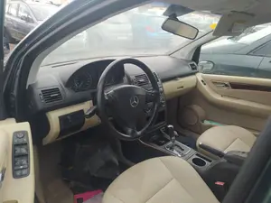 Foto de LUZ INTERIOR MERCEDES-BENZ CLASE A (BM 169) 1.5 CAT (95 CV / 70 KW) referencia A1698200001 FKZ