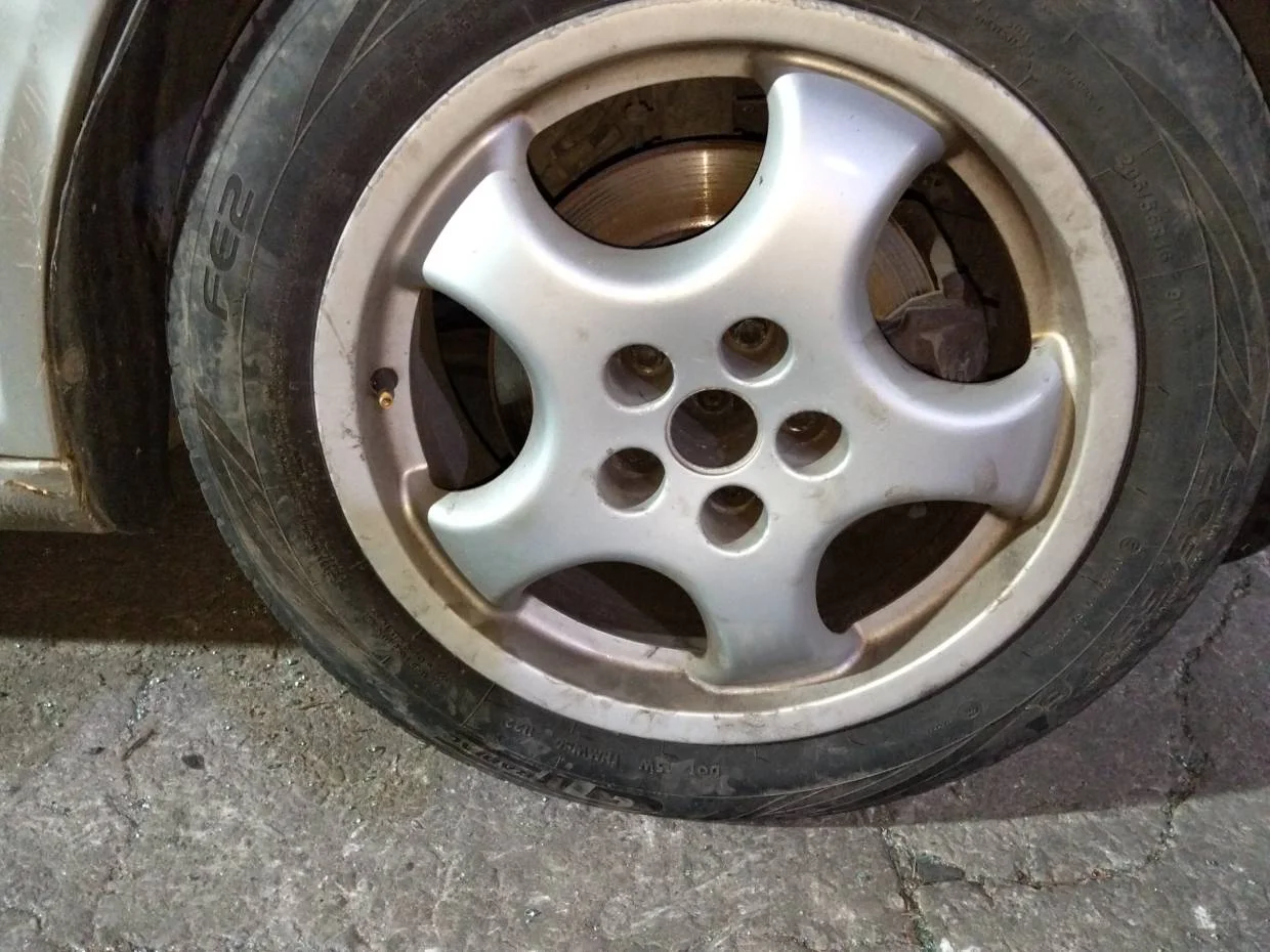 Foto de LLANTA VOLKSWAGEN GOLF IV BERLINA (1J1)(10.1997)