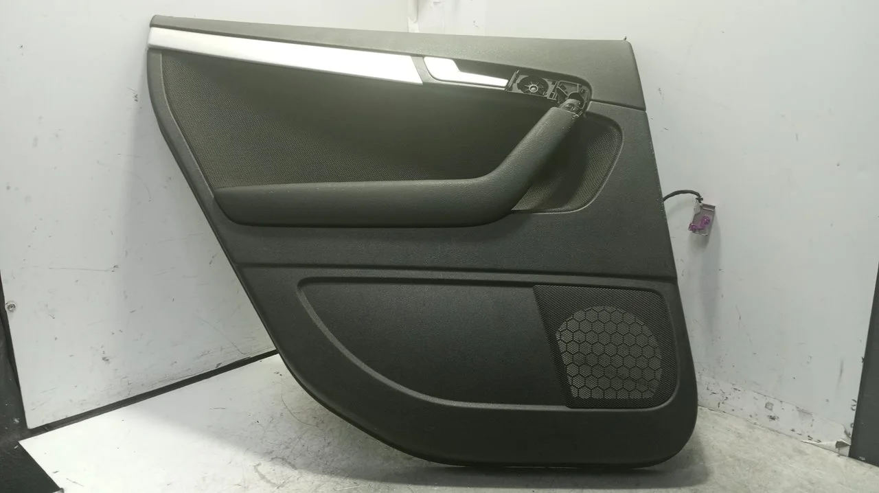 Foto de GUARNECIDO PUERTA TRASERA IZQUIERDA AUDI A3 SPORTBACK (8PA) 2.0 TDI (140 CV / 103 KW) referencia 8P4867305