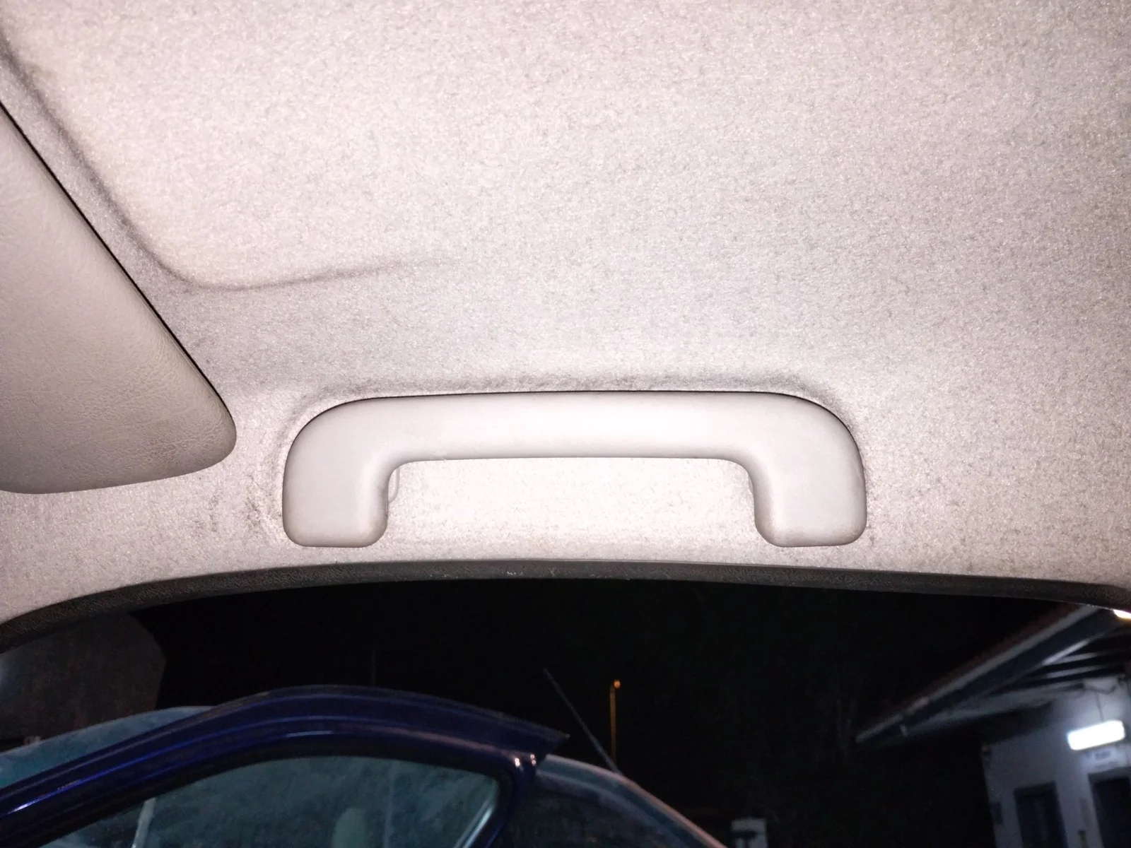 Foto de ASIDERO TECHO DELANTERO DERECHO RENAULT CLIO II FASE I (B/CB0) 1.4 16V (98 CV / 72 KW)