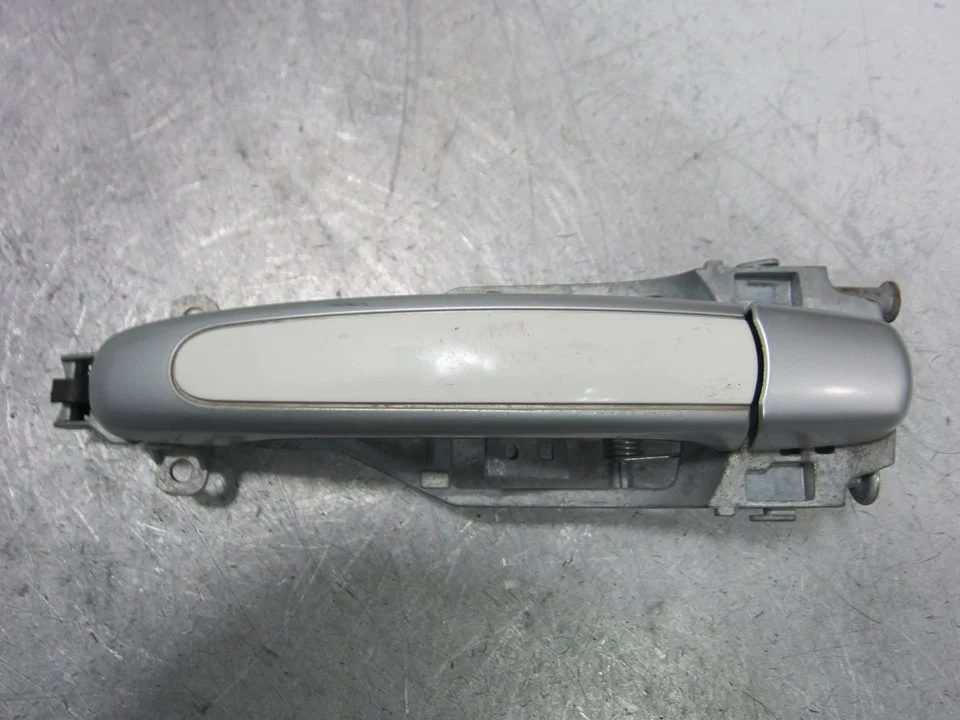 Foto de MANETA EXTERIOR TRASERA IZQUIERDA PORSCHE CAYENNE (TIPO 9PA1) referencia 7L0839885B
