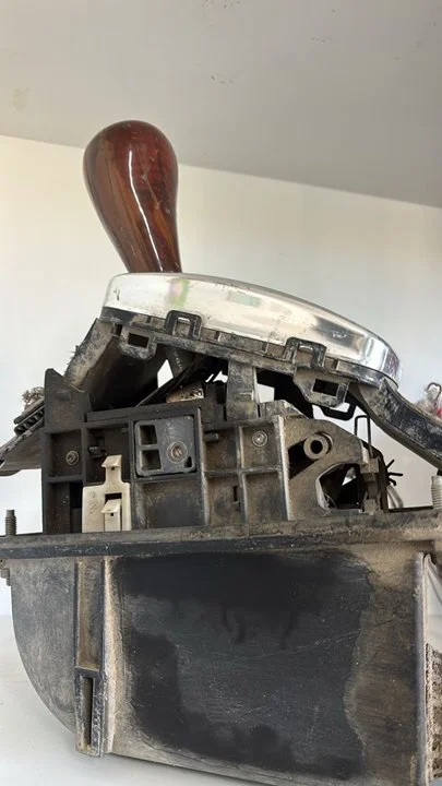 Foto de PALANCA CAMBIO AUDI A4 AVANT (B5) referencia 4B0713041K