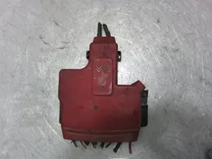 Foto de CAJA RELES / FUSIBLES CITROEN GRAND C4 PICASSO 1.6 16V HDi FAP (109 CV / 80 KW) referencia 9661756380 foto 2