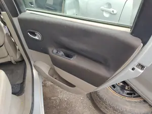 Foto de CERRADURA PUERTA TRASERA DERECHA RENAULT SCENIC II (JM) 1.5 dCi Diesel (101 CV / 74 KW) referencia 8200119333 foto 4