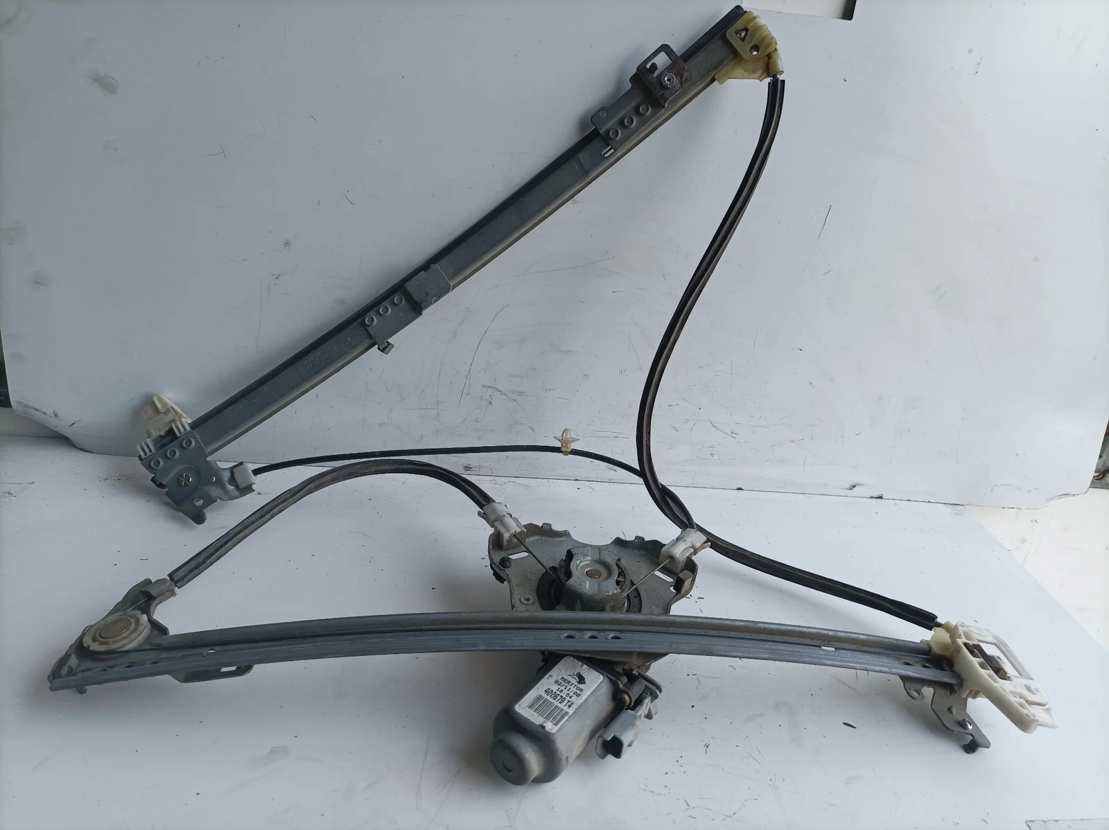 Foto de ELEVALUNAS DELANTERO DERECHO CITROEN XSARA BERLINA referencia 400679T4