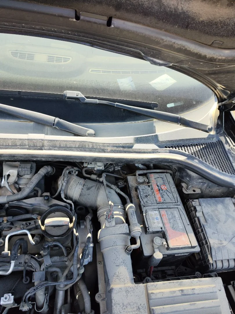 Foto de MOTOR LIMPIA DELANTERO SKODA YETI (5L)(2009) 2.0 TDI (110 CV / 81 KW)