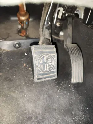 Foto de PEDAL FRENO ALFA ROMEO 159 (140) 1.9 JTD (M) 16V CAT (150 CV / 110 KW)