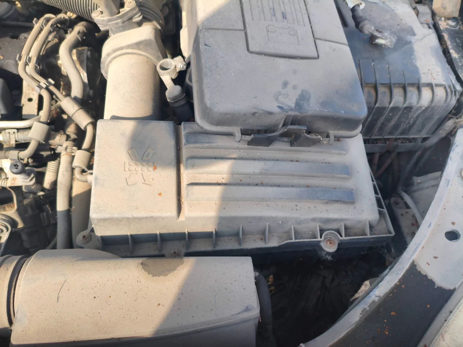 Foto de CAJA FILTRO AIRE VOLKSWAGEN GOLF V (1K1)(10.2003) 1.9 TDI (105 CV / 77 KW) referencia 3C0129607BD