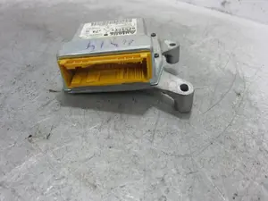 Foto de CENTRALITA AIRBAG RENAULT LAGUNA II (BG0) 2.0 16V IDE (140 CV / 103 KW) referencia 8200412021A foto 3