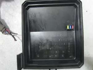 Foto de CAJA RELES / FUSIBLES MITSUBISHI ASX (GA0W) 1.6 CAT (117 CV / 86 KW) referencia 8565A268 foto 5