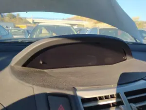 Foto de CUADRO INSTRUMENTOS TOYOTA YARIS (KSP9/SCP9/NLP9) 1.4 Turbodiesel CAT (90 CV / 66 KW)