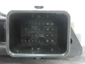 Foto de CENTRALITA MOTOR UCE CITROEN C4 BERLINA 1.6 16V HDi (90 CV / 66 KW) referencia 9664843780 foto 3