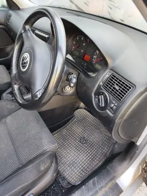 Foto de SALPICADERO VOLKSWAGEN GOLF IV BERLINA (1J1)(10.1997) 1.9 TDI (131 CV / 96 KW) referencia 1J1857002C FKZ foto 2