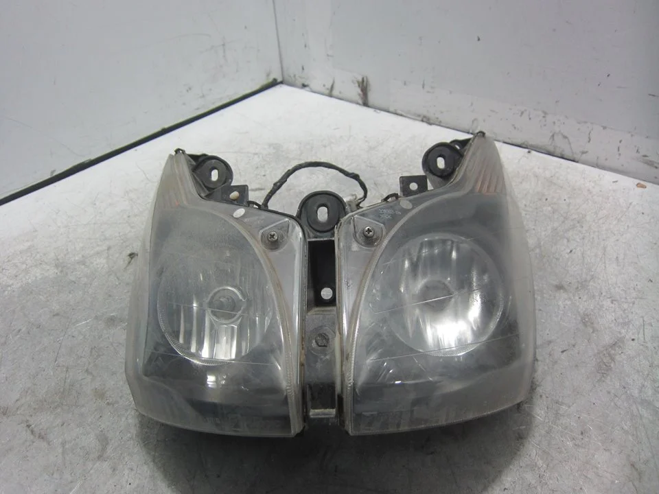 Foto de FARO DELANTERO PIAGGIO (VESPA) X 7 124 cm3 - 11 kW (15 CV / 11 KW) referencia 208593-SX