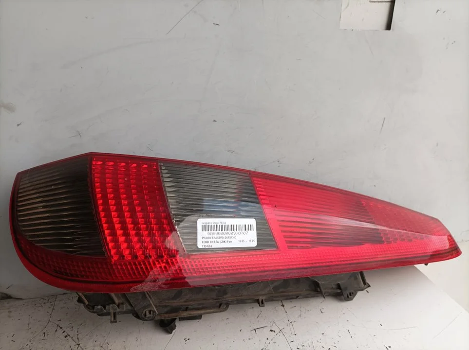 Foto de PILOTO TRASERO DERECHO FORD FIESTA (CBK) 1.4 TDCi CAT (68 CV / 50 KW) referencia 20010748