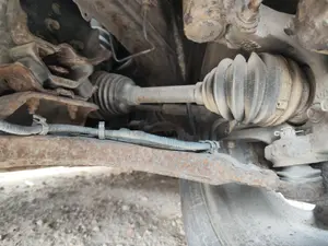Foto de BRAZO SUSPENSION DELANTERO IZQUIERDO CHEVROLET UPLANDER 3.880 cc (243 CV / 181,20 KW)