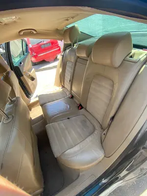 Foto de JUEGO ASIENTOS COMPLETO VOLKSWAGEN PASSAT BERLINA (3C2) 2.0 TDI (140 CV / 103 KW) foto 2