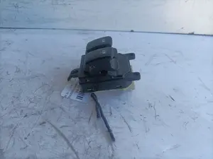 Foto de MANDO ELEVALUNAS DELANTERO IZQUIERDO KIA PICANTO (SA) 1.1 CAT (65 CV / 48 KW) referencia 621W05240 foto 5