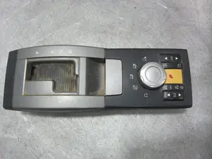 Foto de MANDO MULTIFUNCION LAND ROVER RANGE ROVER SPORT referencia YUD501770