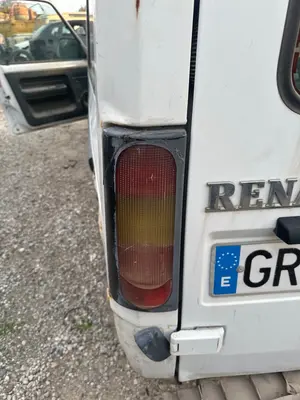 Foto de PILOTO TRASERO IZQUIERDO RENAULT RAPID /EXPRESS (F40) 1.9 Diesel (64 CV / 47 KW)